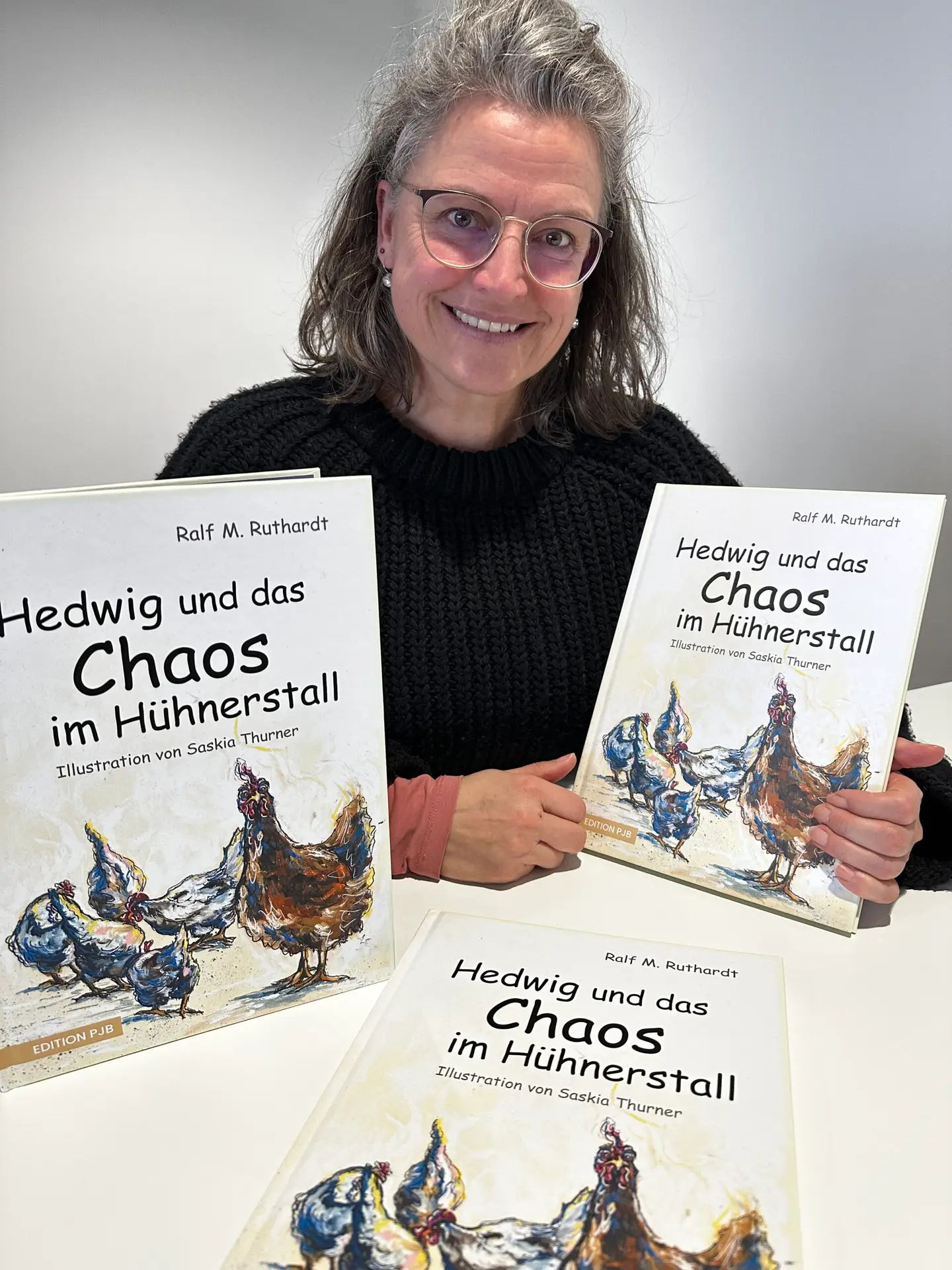 Saskia Thurner mit dem Kinderbuch Hedwig und das Chaos im Hühnerstall